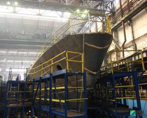  Cận cảnh phần thân chiến hạm Gepard 3.9 thứ ba (số 956) đang được đóng tại Zelenodolsky Gorky.