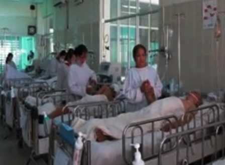 Các nạn nhân đang điều trị tại BV Chợ Rẫy trong tình trạng đa chấn thương, dập gan, thận, chấn thương cột sống, cổ, vùng kín...