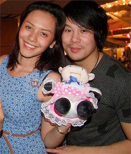 Gia đình họ Trương vô cùng có tiếng trong lĩnh vực kinh doanh nhà hàng, địa ốc và các khu trung tâm thương mại,...Tòa nhà 40 tầng Times Square ở trung tâm Sài Gòn - nơi diễn ra đám cưới của cô với Thanh Bùi cũng là một phần tài sản của nhà họ Trương. 