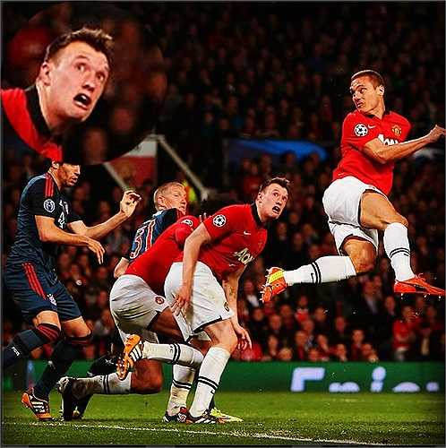 Hình ảnh khuôn mặt biểu cảm hài hước của Phil Jones cũng lan truyền rộng khắp trong cộng đồng fan Man Utd