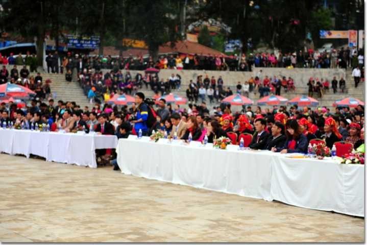 Rộn ràng khai hội 'Sắc xuân Tây Bắc'