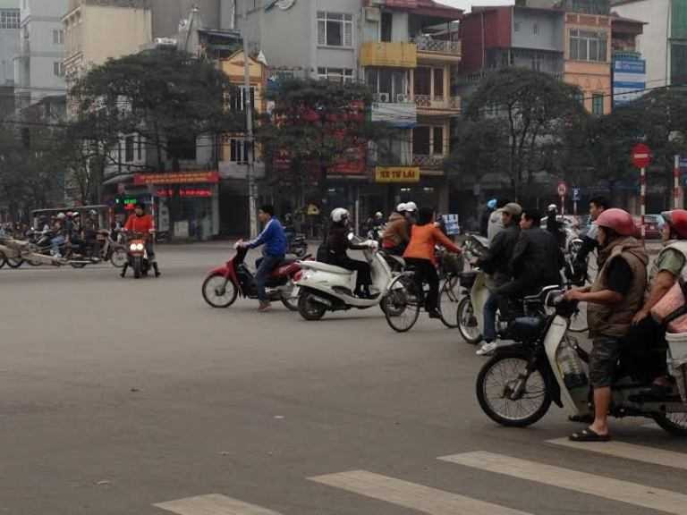 giao thông hà nội, ngã tư, võ thị sáu, trần khát chân, hỗn loạn