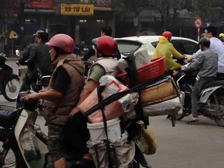 Những kẻ 'vô văn hóa giao thông' ở ngã tư kỳ dị nhất Hà Nội