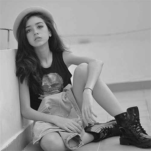 Mang hai dòng máu Việt Nam và Ireland, Caitlin Minogue được rất nhiều teen chú ý bởi vẻ đẹp lai và những bức ảnh rất cuốn hút.