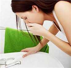 Người mẹ bị dị ứng thức ăn cao: Những người mẹ bị dị ứng thức ăn quá nhiều khi mang thai có thể khiến cho thai nhi bị mắc chứng dị ứng khi sinh ra cao hơn so với những người mẹ bình thường khác.