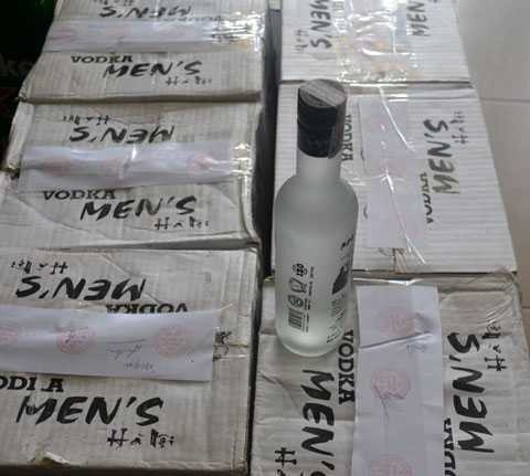 Rượu lậu, Men's Hà Nội, Đà Nẵng, quản lý thị trường, hóa đơn chứng từ, tạm giữ