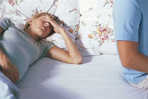 Đối với phụ nữ mang thai, hệ thống tiêu hóa bị kích tố sinh dục làm ảnh hưởng, cơ trơn của dạ dày và đường ruột bị giảm sút trương lực, nhu động ruột yếu đi. Việc ăn lẩu dễ làm tổn thương dạ dày và đường ruột. 