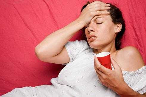 Củ dền có thể gây oxy hóa máu thành methemoglobin, làm hồng cầu mất khả năng vận chuyển oxy gây thiếu máu, đặc biệt là ở trẻ em dễ gây ngộ độc… Vì vậy cũng cần hạn chế sử dụng củ dền ở phụ nữ mang thai.