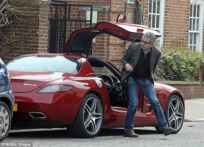 Một trong những chiếc siêu xe nổi bật nhất của Mr. Bean là siêu xe McLaren F1. 
