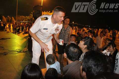 Đà Nẵng, Hải quân Hoa Kỳ, lính Mỹ, công viên Biển Đông, USS John S. McCain (DDG 56), chiến hạm