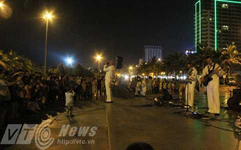 Đà Nẵng, Hải quân Hoa Kỳ, lính Mỹ, công viên Biển Đông, USS John S. McCain (DDG 56), chiến hạm