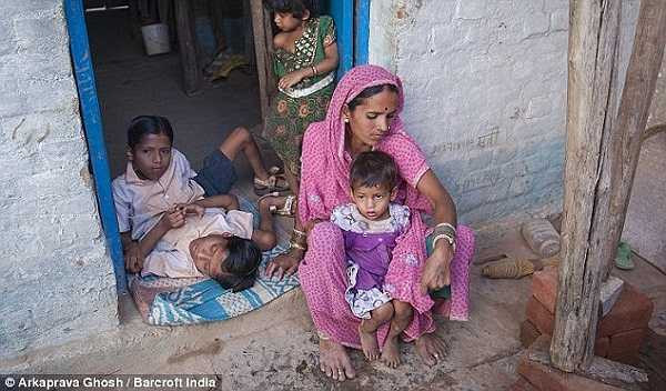 Gia đình Shivanath và Shivram Sahu khá đông người gồm: Bố mẹ, hai anh em Shivanath - Shivram Sahu và 7 anh chị em khác.