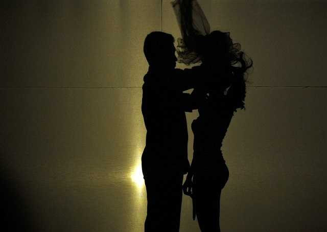 Anh đã làm xúc động các khán giả trong hội trường trong màn thi tài năng với tác phẩm kịch của Sơn Paris.