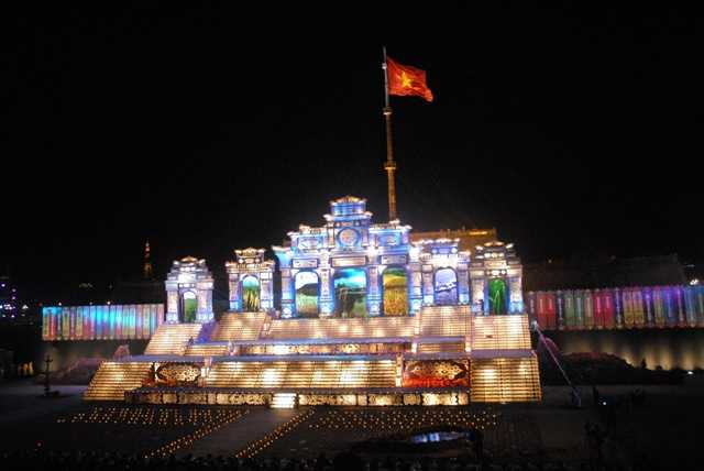 Festival Huế 2014: Đêm khai mạc hoành tráng, ấn tượng khó quên