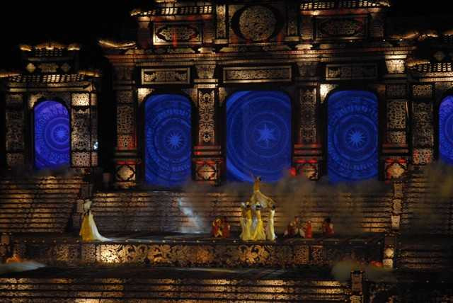 Festival Huế 2014: Đêm khai mạc hoành tráng, ấn tượng khó quên