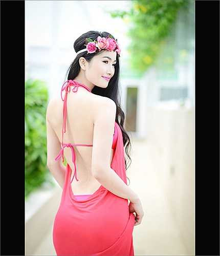 Cao Thùy Dương không chỉ được biết đến với danh hiệu Hoa hậu được yêu thích nhất của Miss International 2008, cô còn là gương mặt thân quen trên sóng truyền hình qua bộ phim Chuyện tình đảo ngọc.