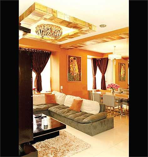 Trước khi chuyển đến căn nhà 2 triệu đô, Cao Thùy Dương từng sở hữu một căn hộ hạng sang khác. Khi chuyển vào Sài Gòn lập nghiệp, cô đã chuyển nhà nhiều lần.