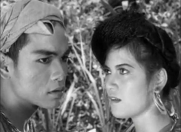 Người nghệ sỹ mang gương mặt mộc mạc ấy đã làm sống lại một lần nữa, những trang văn theo một cách khác.