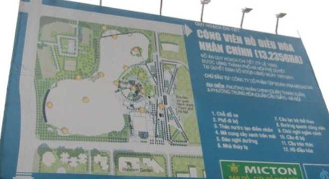 Chủ tịch UBND Thành phố Hà Nội vừa có lệnh đình chỉ cho thuê đất trái phép ở hồ điều hòa Nhân Chính (Thanh Xuân). 