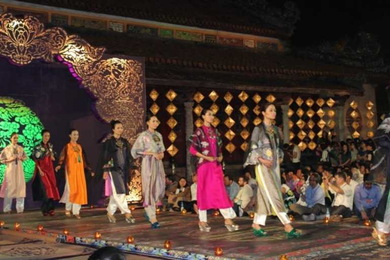 đêm phương đông, bí ẩn hoàng cung, festival huế
