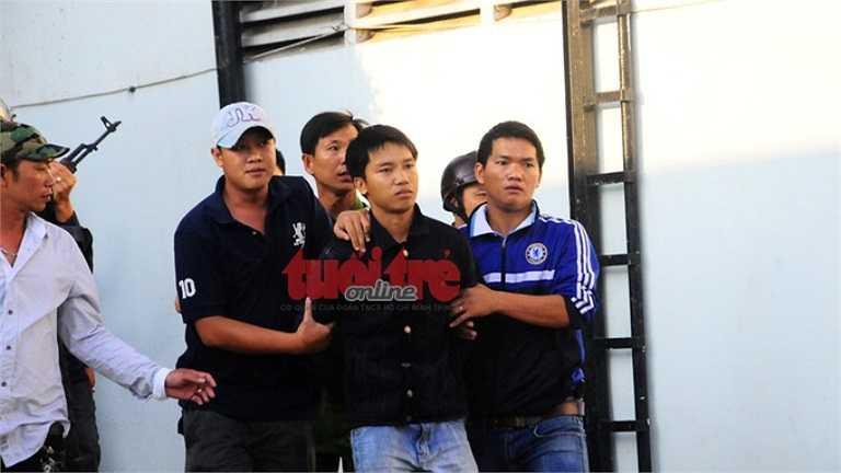 Nghi can bị bắt giữ 