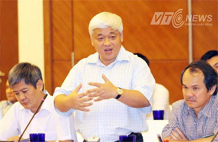 Tại Hội nghị chủ tịch các CLB tham dự giải V-League và hạng Nhất mùa bóng 2012, bầu Kiên đã tạo ra một đối trọng với VFF khi nhận được sự ủng hộ từ nhiều ông bầu.