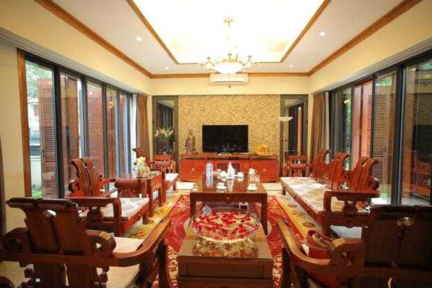 Cửa nhôm cao cấp tạo tầm nhìn thoáng đẹp cho biệt thự