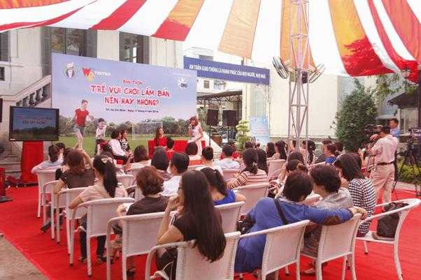 Trẻ cần chơi thoải mái để nhanh lớn về thể chất lẫn tâm hồn