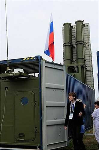 Hệ thống Klub-K ban đầu chỉ trang bị 3 loại đạn tên lửa đều có tầm bắn xa, sức công phá mạnh, gồm: 3M-54KE (chống hạm, tầm bắn 220km, mang phần chiến đấu nặng 200kg); 3M-54KE1 (tầm bắn 300km, mang phần chiến đấu nặng 400kg) và 3M-14KE (đối đất, tầm bắn 275km, mang phần chiến đấu nặng 450kg). 