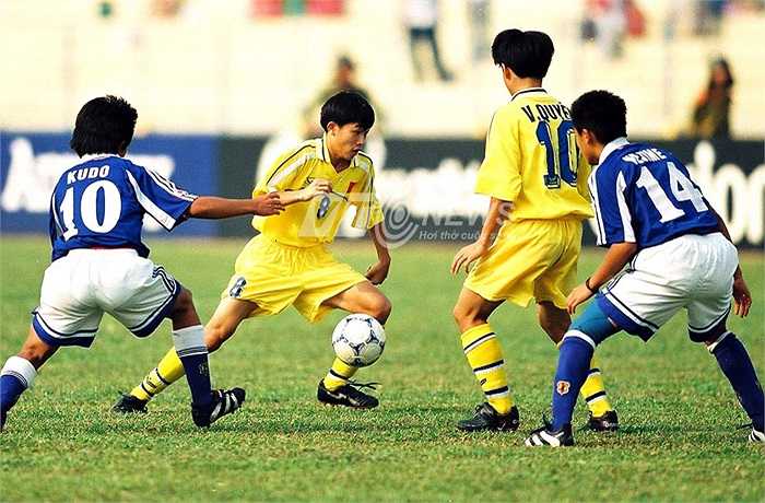 Như Thuật trong trận đấu gặp U16 Nhật Bản. (Ảnh: Quang Minh)