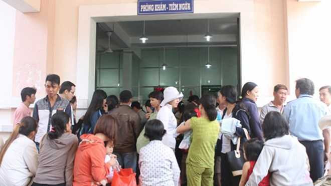 Theo Trung tâm Y tế dự phòng Hà Nội, số trẻ đi tiêm vaccine sởi tại các điểm tiêm dịch vụ trong những ngày này tăng khoảng 30% so với ngày thường.