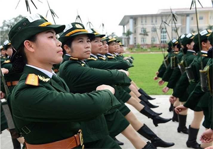 Giữ cự ly hàng ngang