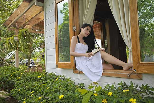 Theo tiết lộ của chủ nhân, ngôi nhà xây dựng hoàn toàn bằng gỗ thông Newzealand đã qua tẩm sấy đặc biệt chống mối mọt.