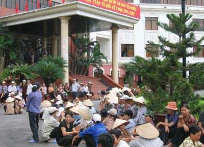 Khiếu nại tố cáo