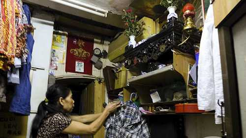 Cảnh sinh hoạt chật chội ở phố cổ