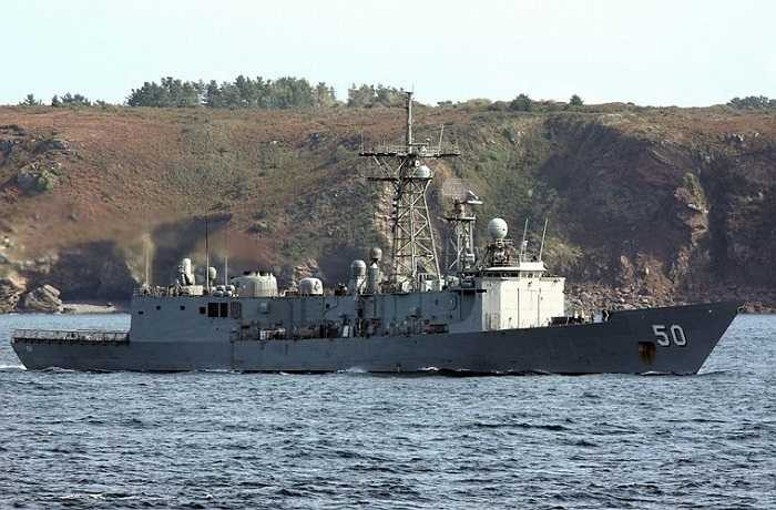 Theo Hải quân Mỹ, chiến hạm USS Taylor (FFG 50) đã tiến vào Biển Đen như một phần trong kế hoạch tăng cường lực lượng quân sự tới Ba Lan và các nước Baltic. “Việc Mỹ luân phiên triển khai từ tới Biển Đen là phù hợp với Công ước Montreux cũng như Luật Quốc tế. Nhiệm vụ của tàu Taylor là nhằm trấn an các đồng minh NATO về quyết tâm của Hải quân Mỹ trong việc tăng cường và cải thiện khả năng tương tác trong khi hướng tới mục tiêu chung trong khu vực”, Hải quân Mỹ thông báo.