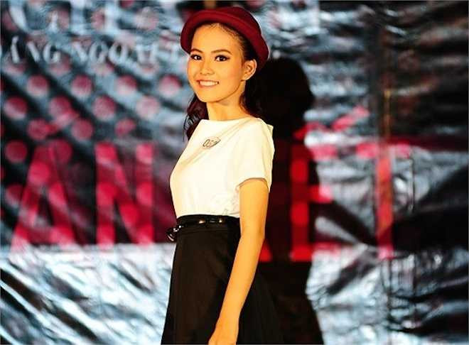 Trương Thùy Trang, lớp K51CLC2.