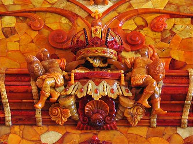 Như vậy, để hoàn thiện được căn phòng hổ phách, các chuyên gia của Nga đã phải mất tới 24 năm trời. 