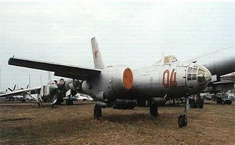  Trận oanh kích của hai tổ bay đạt hiệu suất chiến đấu cao, đã phá hủy một phần đường băng, bắn cháy một kho xăng, một kho đạn của địch bị nổ và trên 80 nóc nhà quân địch cũng bị phá hủy. 11/12