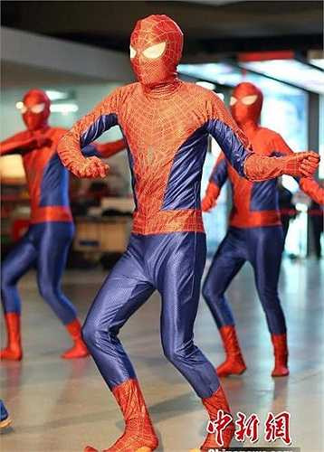 Theo một thành viên trong đội, mục đích của màn nhảy đồng diễn này là mong muốn đem lại tiếng cười và sự thoải mái cho công chúng.