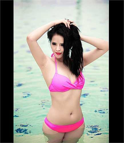 Lại Hương Thảo từng là Hoa khôi thể thao và tham dự vào cuộc thi Hoa hậu Siêu quốc gia 2012, đồng thời là đại diện của Việt Nam tham dự Hoa hậu thế giới 2013. (Theo Khám phá). 