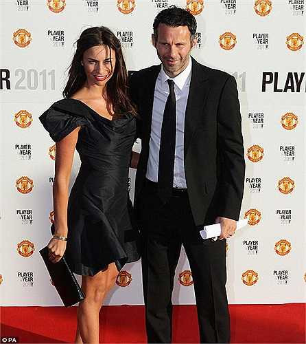 Giggs và Stacey tay trong tay tham dự một sự kiện