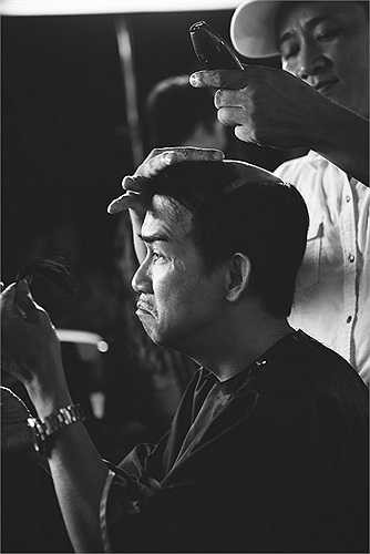 Minh Thuận phải hóa trang già đi 30 tuổi để làm NSND Trần Hiếu.