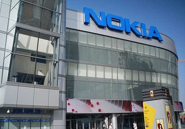 Sau khi thuộc về Microsoft, mảng Thiết bị và Dịch vụ của Nokia sẽ đổi tên thành MicrosoftMobile Oy (Oy là tiếng Phần Lan, có nghĩa là công ty), đồng thời hoạt động như một công ty con tách biệt. Ở Việt Nam, văn phòng đại diện của Nokia có thể sẽ thành văn phòng đại diện Microsoft Mobile Oy.(Theo Kiến thức)