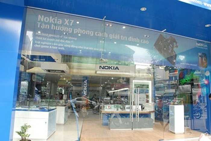 Microsoft nhấn mạnh, với mảng kinh doanh điện thoại di động Nokia, Microsoft sẽ nhắm vào thị trường thiết bị di động có giá phải chăng với giá trị 5 tỷ USD mỗi năm.(Theo Kiến thức)
