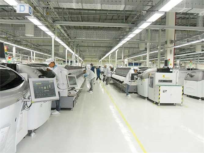 Được biết, đến thời điểm hiện tại, Nokia Việt Nam gần như mới chỉ sản xuất duy nhất dòng sản phẩm điện thoại feature phone (dòng phổ thông).(Theo Kiến thức)