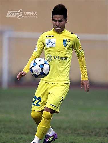 Tuy nhiên, vẫn tạo ra một sự phản cảm với người xem. Cũng trong năm này, Quốc Long còn bị loại khỏi đội tuyển Việt Nam vì những hành động thiếu văn hóa.