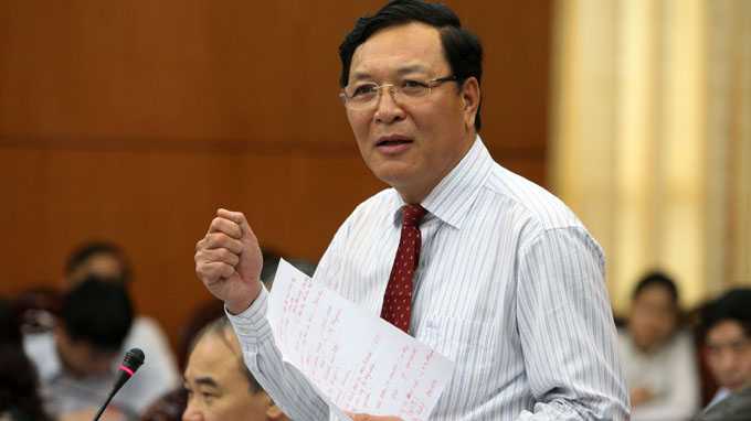 Bộ trưởng phạm vũ luận