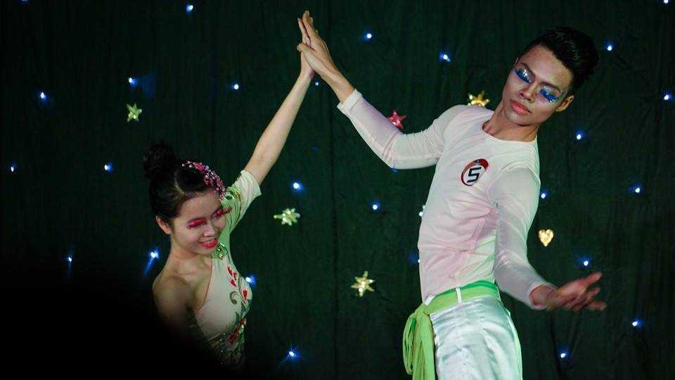 Lộ diện ‘nam vương’ khoa Quan hệ công chúng&Quảng cáo