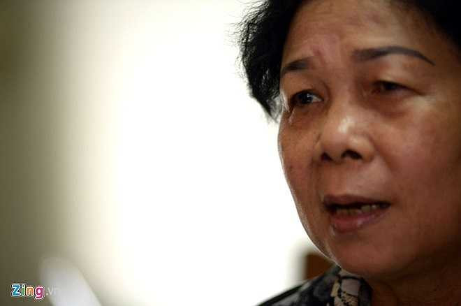 Ngày 30/4/ 1975, bà Nghĩa cùng đoàn quân chiến thắng tiến vào dinh Độc Lập sau khi chính quyền Dương Văn Minh tuyên bố đầu hàng. Bà Nghĩa khi đó quân báo Miền. 